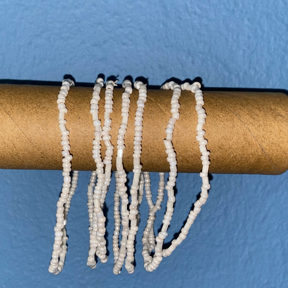 Think white bead bracelet set